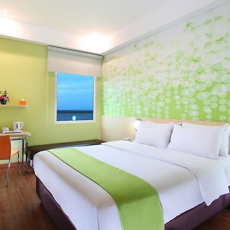Zest Airport Jakarta By Swiss-Belhotel International Tangerang Exterior photo