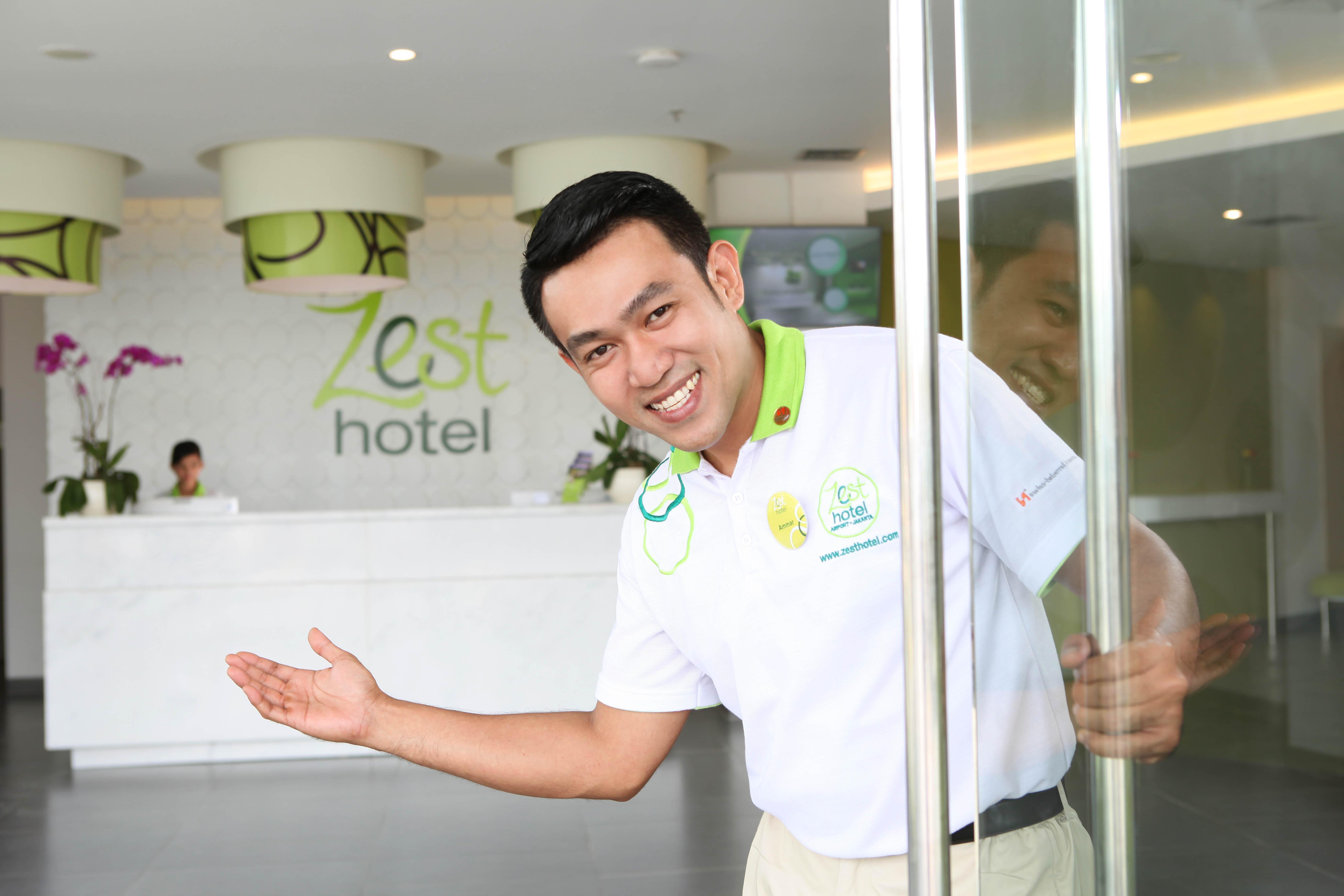 Zest Airport Jakarta By Swiss-Belhotel International Tangerang Exterior photo
