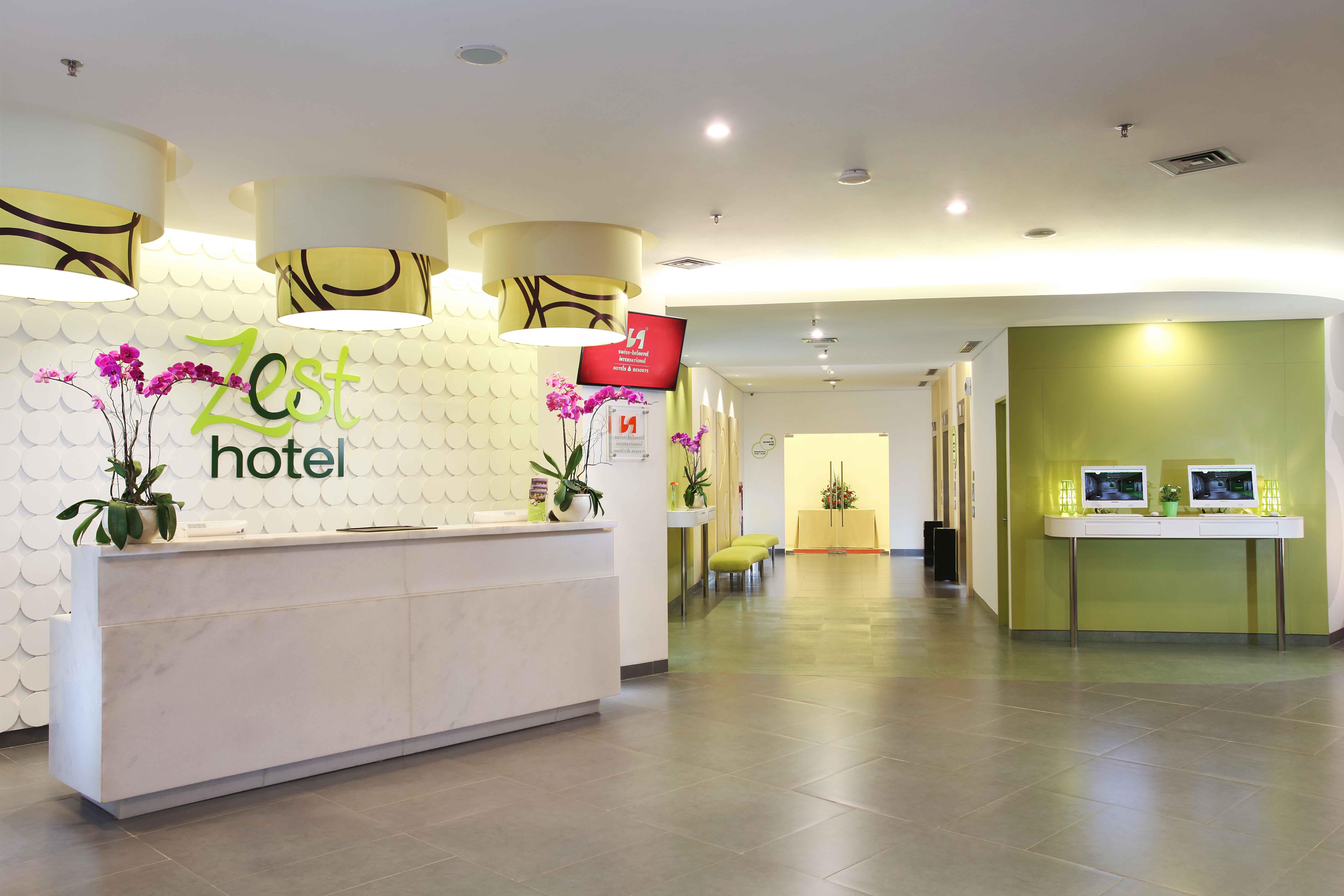 Zest Airport Jakarta By Swiss-Belhotel International Tangerang Exterior photo