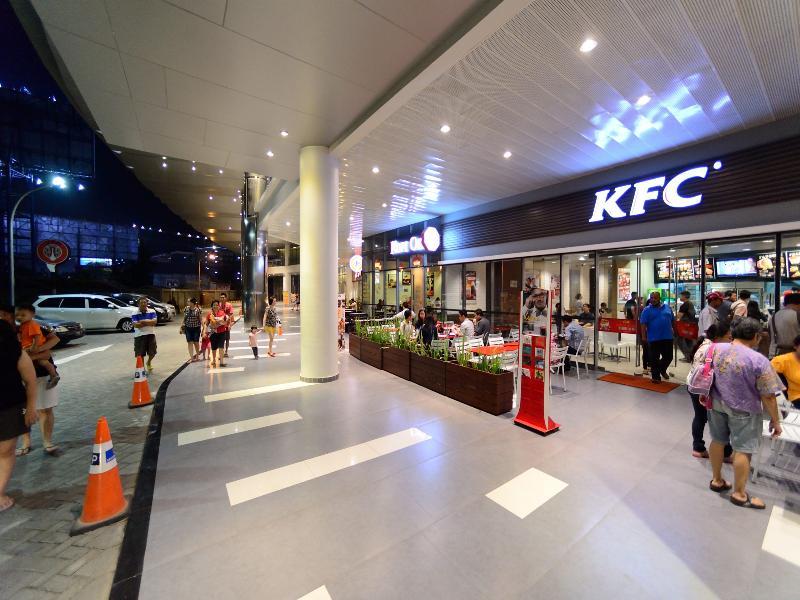 Zest Airport Jakarta By Swiss-Belhotel International Tangerang Exterior photo