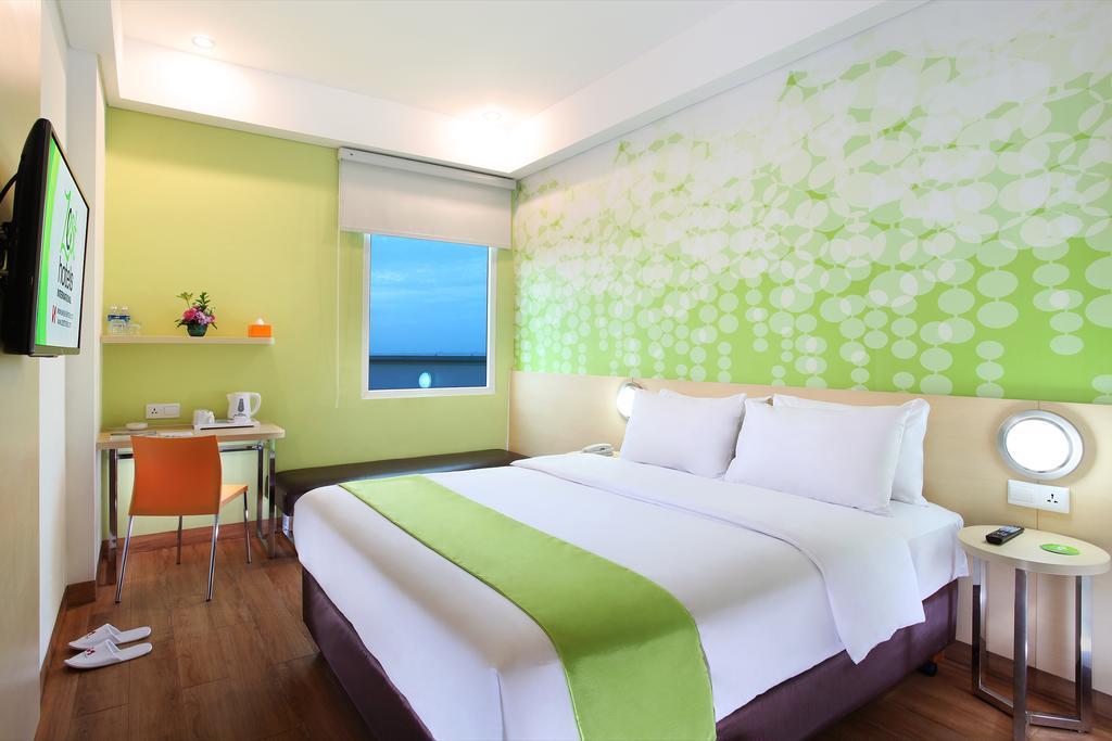Zest Airport Jakarta By Swiss-Belhotel International Tangerang Exterior photo